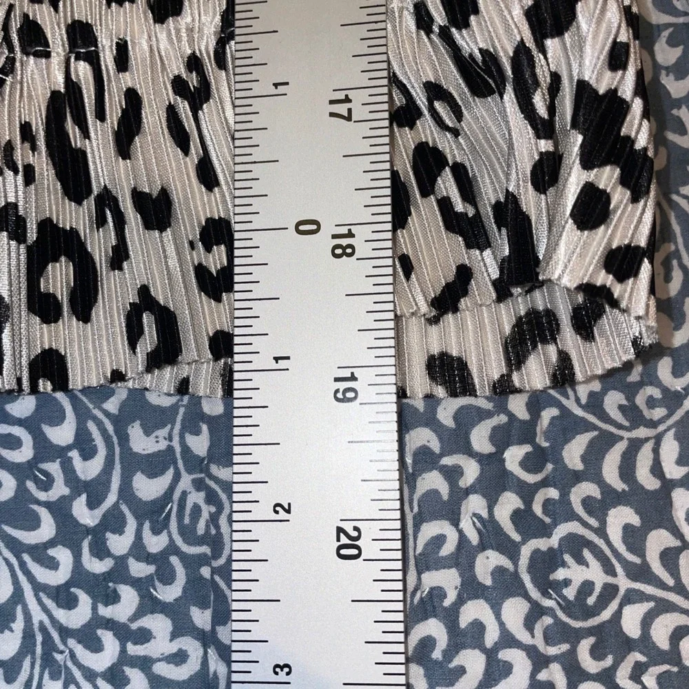 Zara Leopard Print Crop Top Long Sleeve Peplum Tie Front Y2K Animal Print Blouse